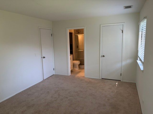1327 WILLIAMSBURG Drive D2, Schaumburg, IL 60193