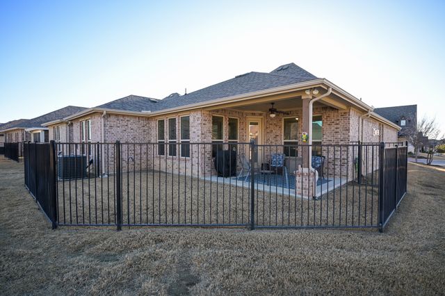 7601 Murcia Drive, Fort Worth, TX 76123