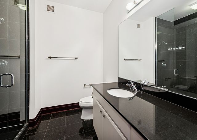 33 W Ontario Street 37ES, Chicago, IL 60610