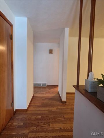 515 Locust Drive, Utica, NY 13502