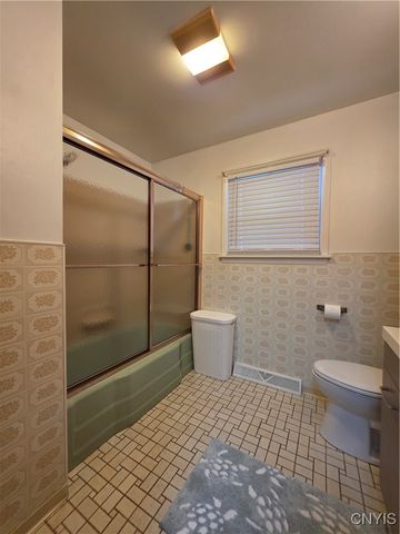 515 Locust Drive, Utica, NY 13502