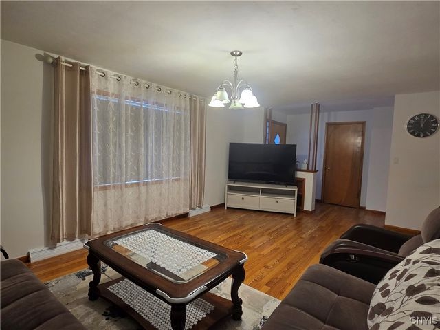 515 Locust Drive, Utica, NY 13502