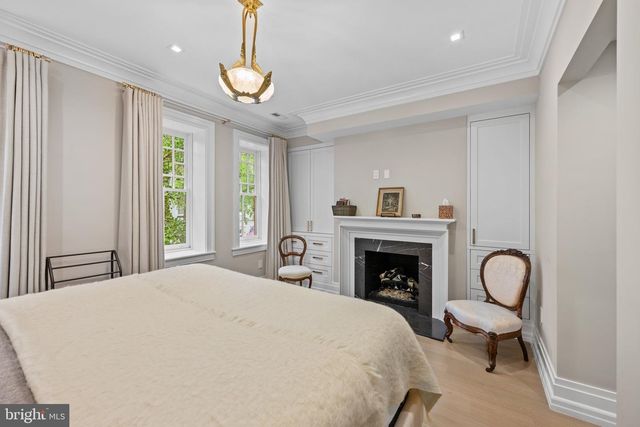 1524 SWANN ST NW, Washington, DC 20009