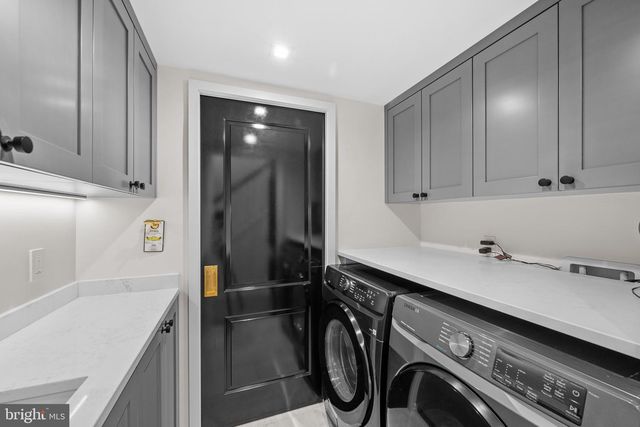 1524 SWANN ST NW, Washington, DC 20009