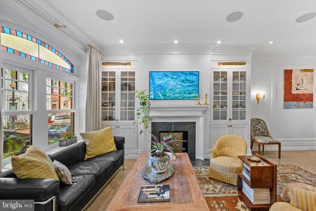 1524 SWANN ST NW, Washington, DC 20009