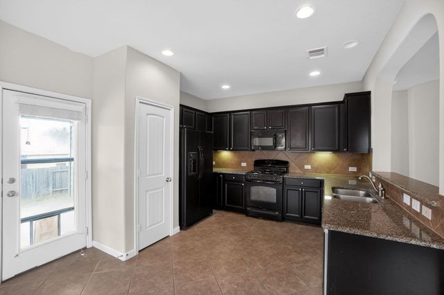 1313 April Meadows LOOP, Georgetown, TX 78626