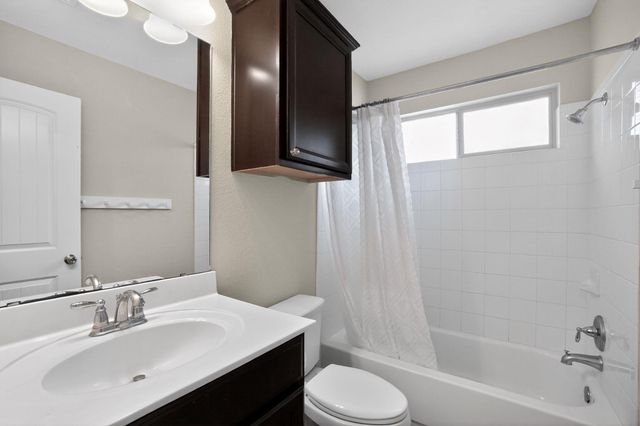 1313 April Meadows LOOP, Georgetown, TX 78626