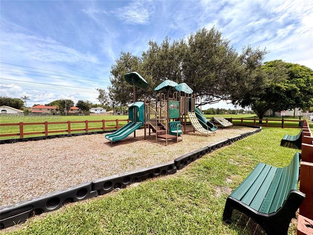 11196 Longboat Dr, Cooper City, FL 33026