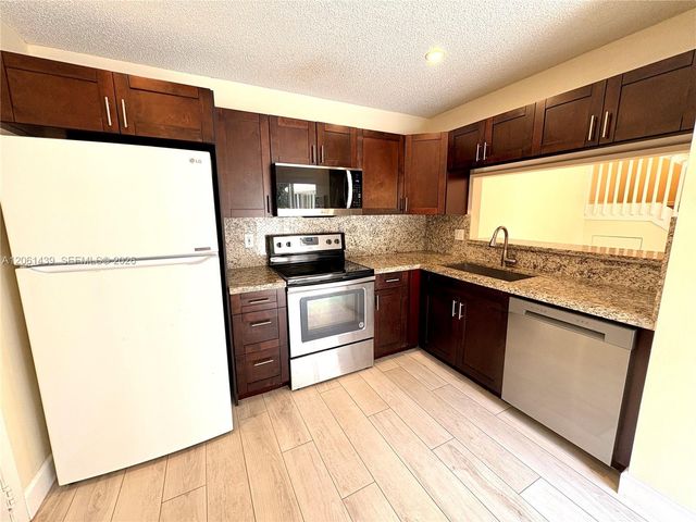 11196 Longboat Dr, Cooper City, FL 33026
