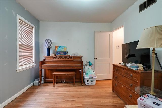 10709 E 27th Terrace S, Independence, MO 64052