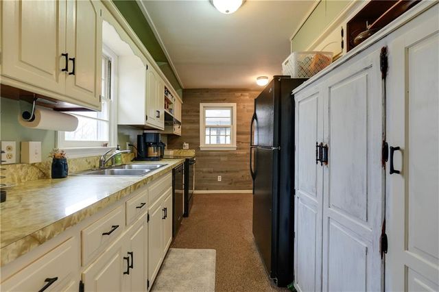 10709 E 27th Terrace S, Independence, MO 64052