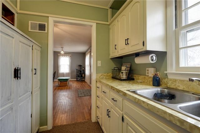 10709 E 27th Terrace S, Independence, MO 64052