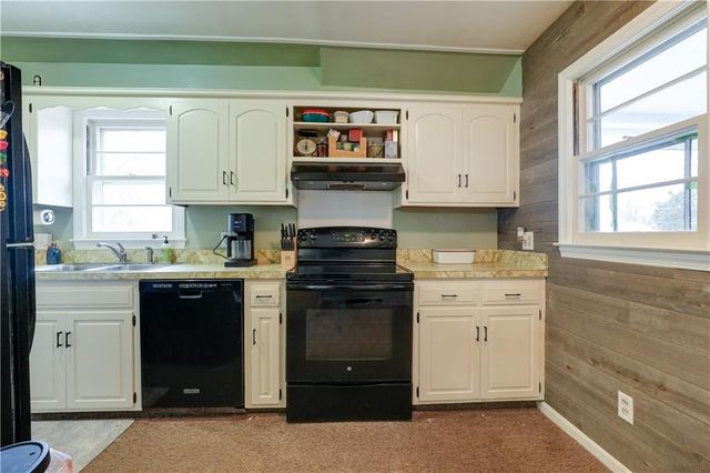 10709 E 27th Terrace S, Independence, MO 64052