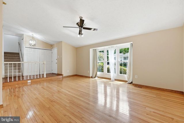 18007 SILVER LEAF DR, Gaithersburg, MD 20877