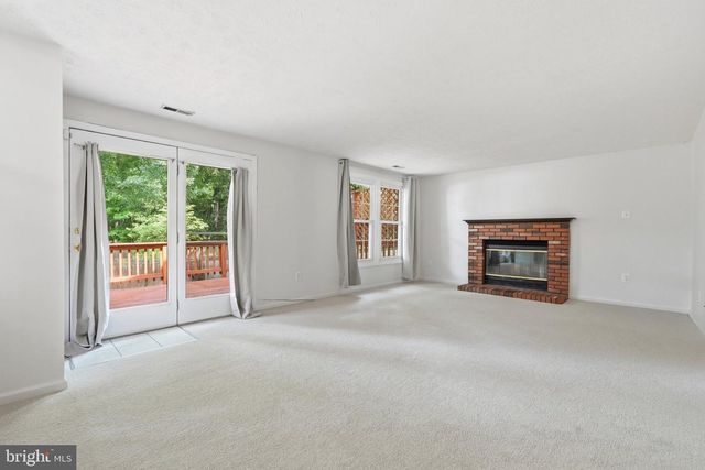 18007 SILVER LEAF DR, Gaithersburg, MD 20877