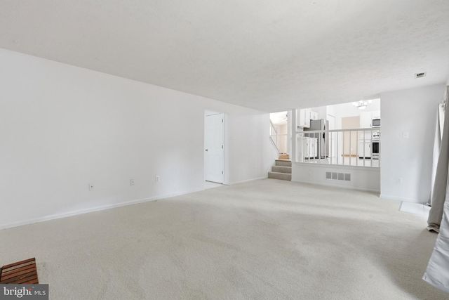 18007 SILVER LEAF DR, Gaithersburg, MD 20877