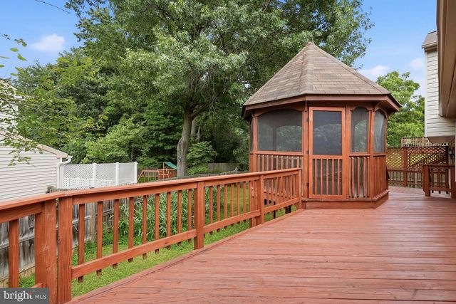 18007 SILVER LEAF DR, Gaithersburg, MD 20877