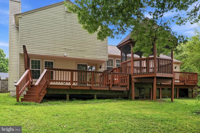 18007 SILVER LEAF DR, Gaithersburg, MD 20877