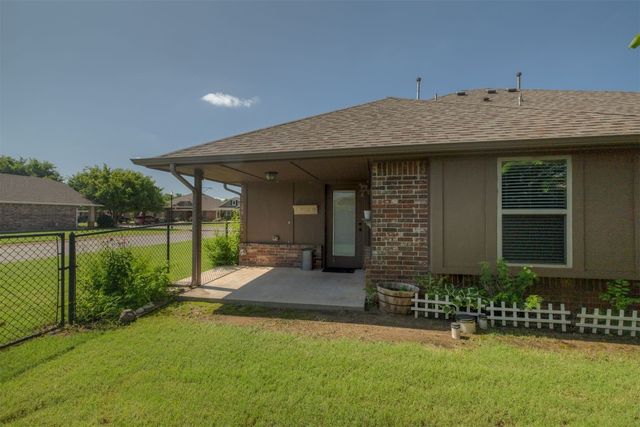 8921 SW 55th Street A & B, Oklahoma City, OK 73179