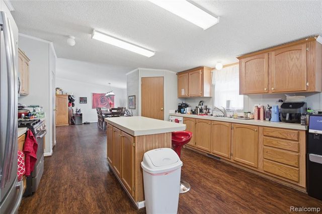 9857 Rembrandt Way, Fenton, MI 48430