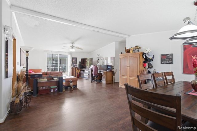 9857 Rembrandt Way, Fenton, MI 48430