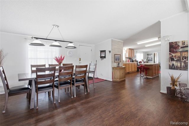 9857 Rembrandt Way, Fenton, MI 48430
