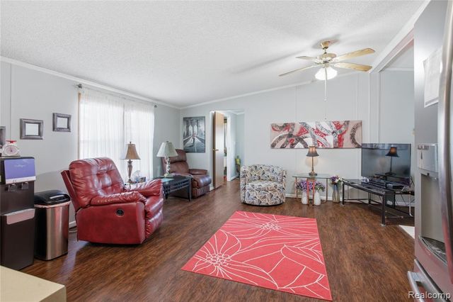 9857 Rembrandt Way, Fenton, MI 48430