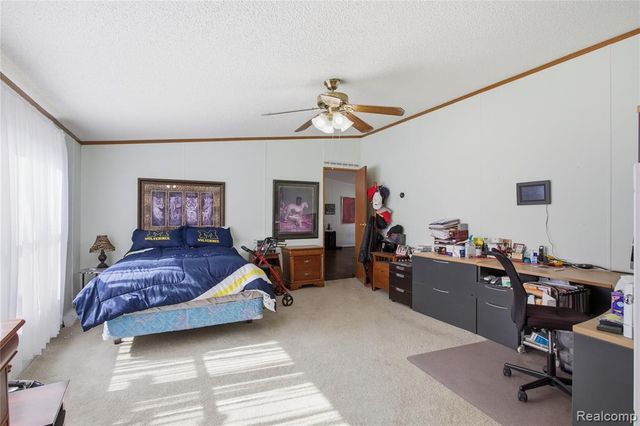 9857 Rembrandt Way, Fenton, MI 48430