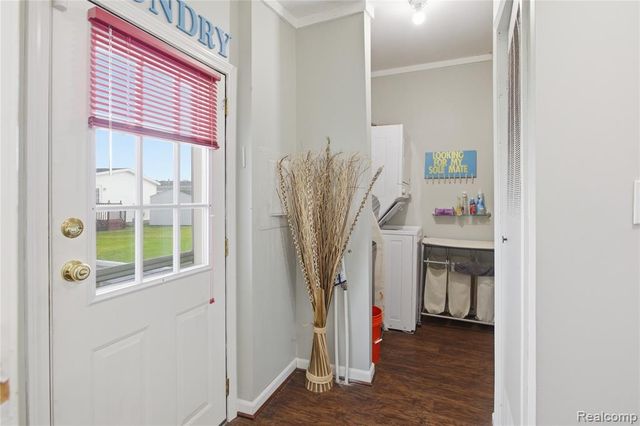9857 Rembrandt Way, Fenton, MI 48430