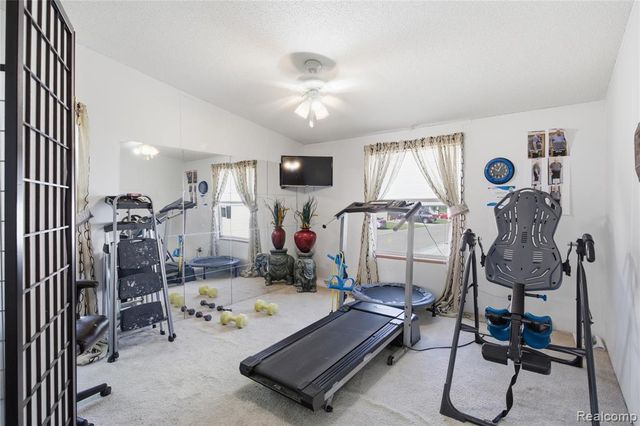 9857 Rembrandt Way, Fenton, MI 48430