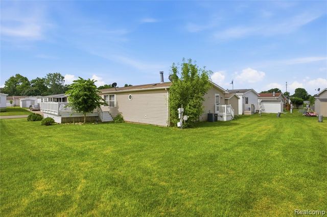 9857 Rembrandt Way, Fenton, MI 48430