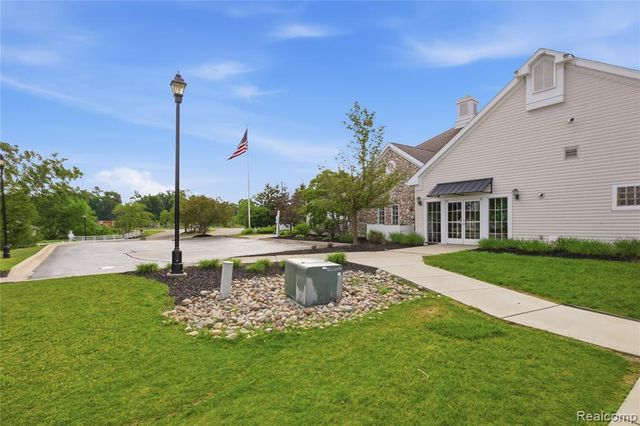 9857 Rembrandt Way, Fenton, MI 48430