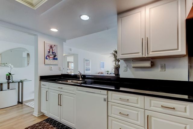 5700 ESCONDIDA BOULEVARD S 403, St Petersburg, FL 33715