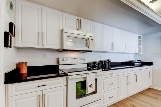 5700 ESCONDIDA BOULEVARD S 403, St Petersburg, FL 33715