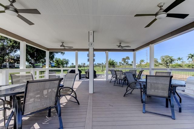 5700 ESCONDIDA BOULEVARD S 403, St Petersburg, FL 33715