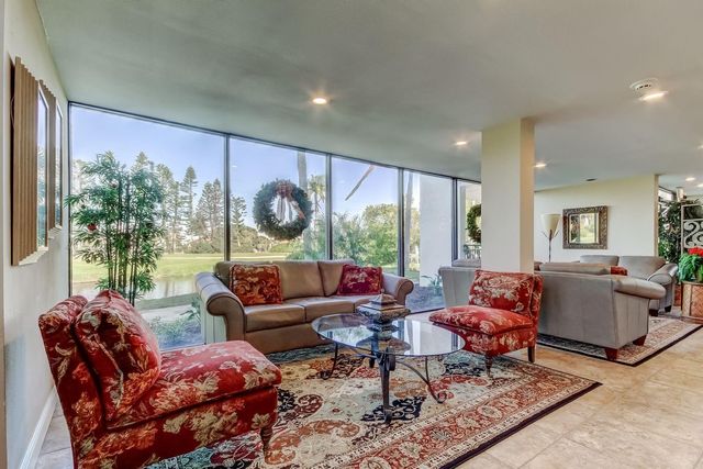 5700 ESCONDIDA BOULEVARD S 403, St Petersburg, FL 33715