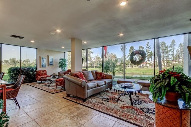 5700 ESCONDIDA BOULEVARD S 403, St Petersburg, FL 33715