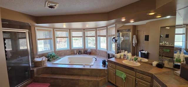 171 Red Oaks Drive, Vadnais Heights, MN 55127