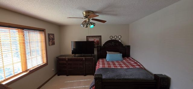 171 Red Oaks Drive, Vadnais Heights, MN 55127