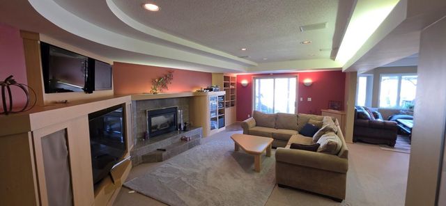 171 Red Oaks Drive, Vadnais Heights, MN 55127