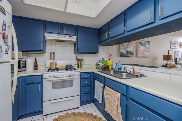 1237 E 6th Street 110, Long Beach, CA 90802