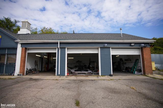 12520 Morang Drive, Detroit, MI 82001