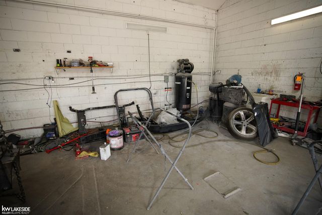 12520 Morang Drive, Detroit, MI 82001