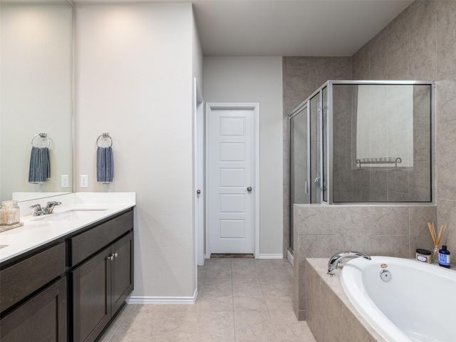 206 Orchard Park DR, Liberty Hill, TX 78642