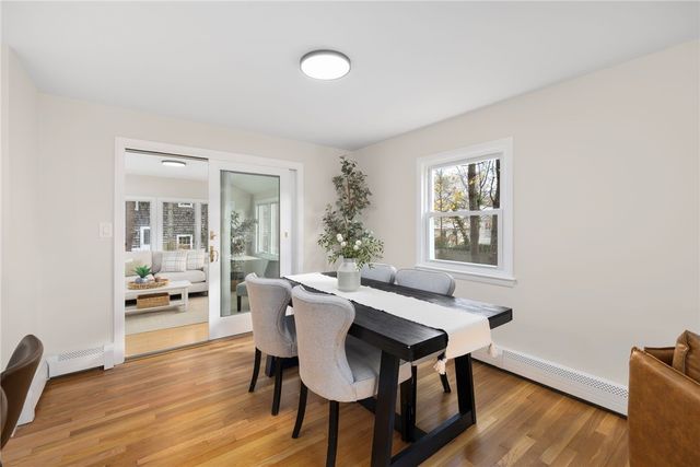 7 Cheshire Drive, Barrington, RI 02806