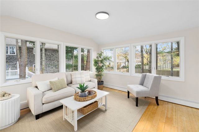 7 Cheshire Drive, Barrington, RI 02806