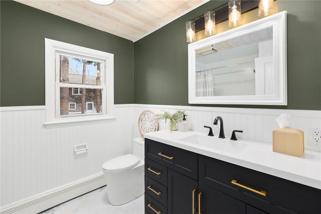 7 Cheshire Drive, Barrington, RI 02806