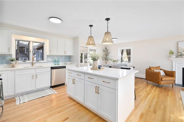 7 Cheshire Drive, Barrington, RI 02806