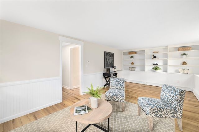 7 Cheshire Drive, Barrington, RI 02806