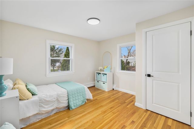 7 Cheshire Drive, Barrington, RI 02806